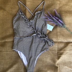Cupshe one piece bathing suit
